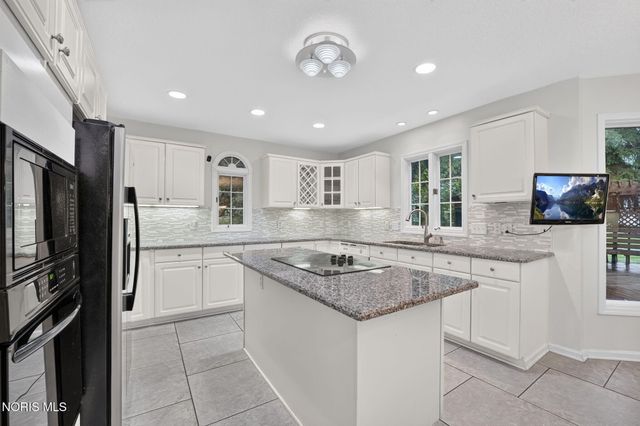 2846 Belle Glade Drive, Toledo, OH 43617