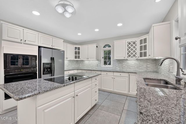 2846 Belle Glade Drive, Toledo, OH 43617
