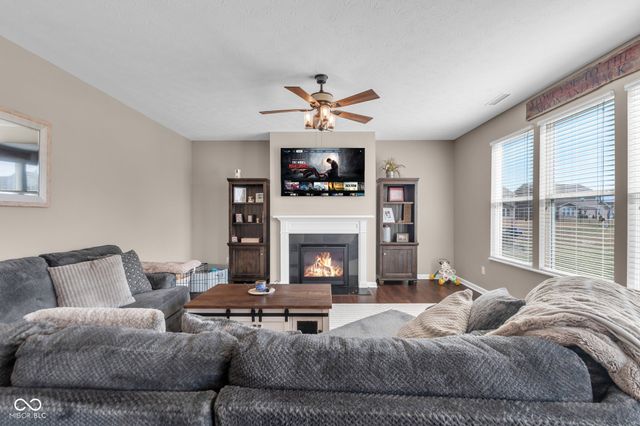 1381 Avocet Drive, Greenwood, IN 46143