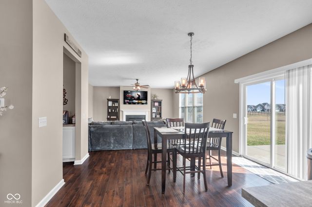 1381 Avocet Drive, Greenwood, IN 46143