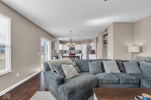 1381 Avocet Drive, Greenwood, IN 46143