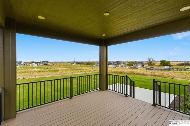 11361 S 185th Avenue, Gretna, NE 68028
