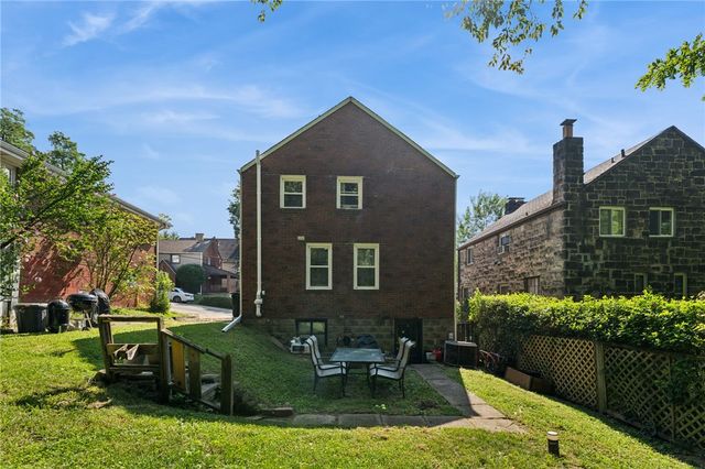 2173 Sampson St, Penn Hills, PA 15235