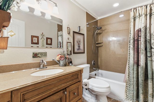 578 E 138th Place, Glenpool, OK 74033