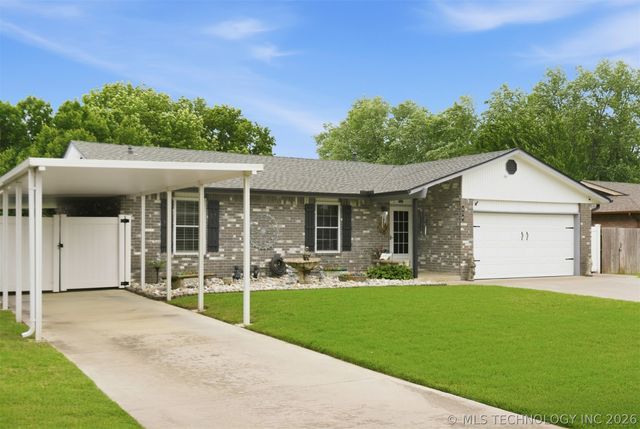 578 E 138th Place, Glenpool, OK 74033
