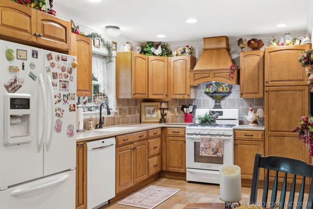 578 E 138th Place, Glenpool, OK 74033