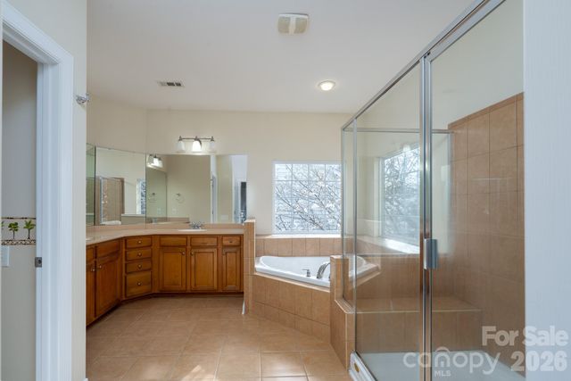 10123 Newtonmore Drive, Charlotte, NC 28278