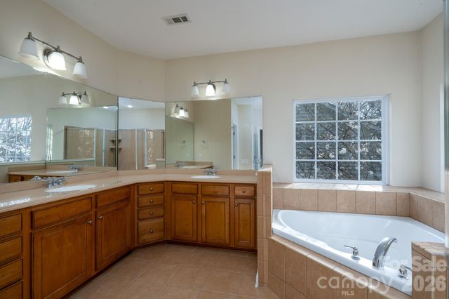 10123 Newtonmore Drive, Charlotte, NC 28278