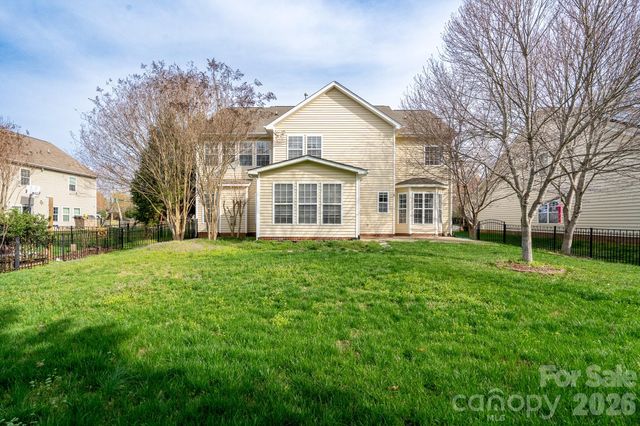 10123 Newtonmore Drive, Charlotte, NC 28278