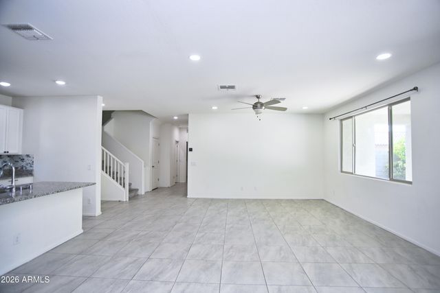 36 E CONSTITUTION Drive, Gilbert, AZ 85296