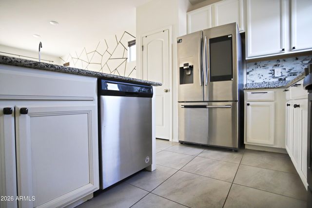 36 E CONSTITUTION Drive, Gilbert, AZ 85296