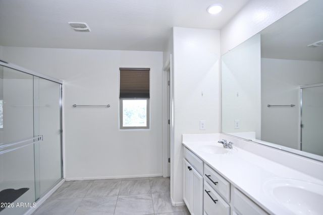 36 E CONSTITUTION Drive, Gilbert, AZ 85296