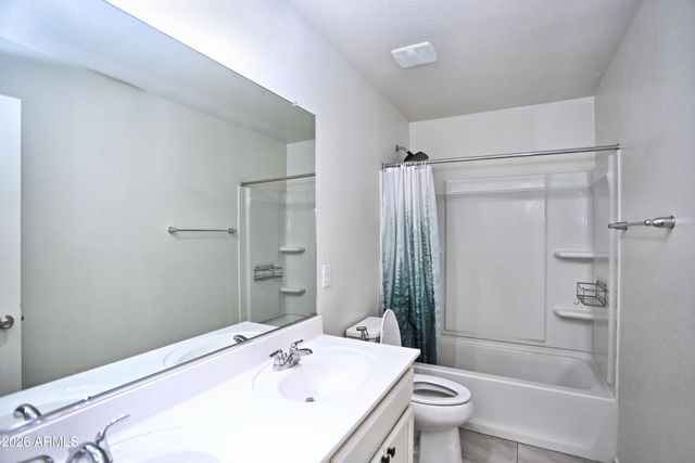 36 E CONSTITUTION Drive, Gilbert, AZ 85296