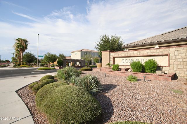 36 E CONSTITUTION Drive, Gilbert, AZ 85296