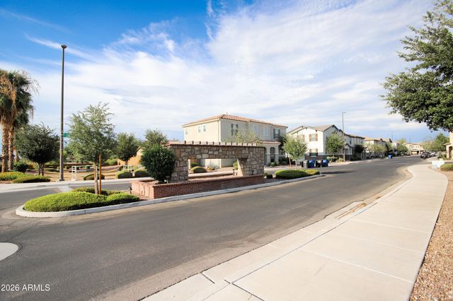36 E CONSTITUTION Drive, Gilbert, AZ 85296