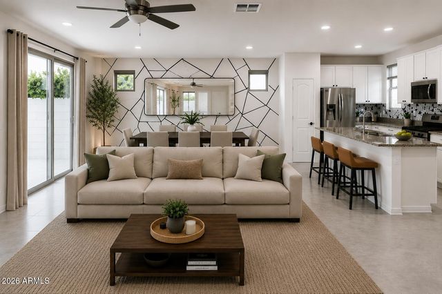 36 E CONSTITUTION Drive, Gilbert, AZ 85296