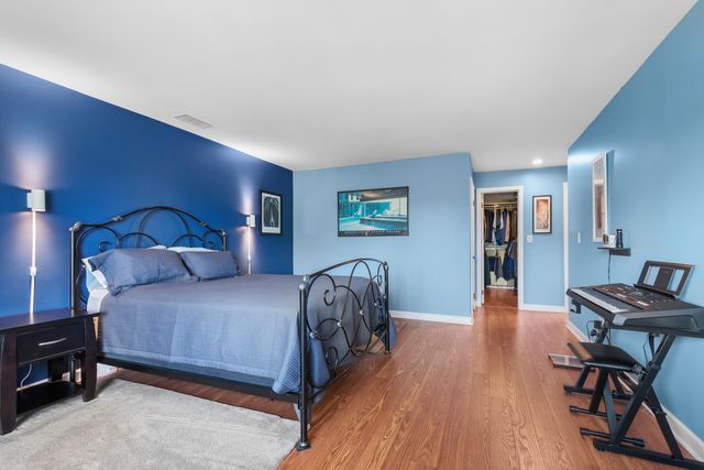 7201 N LINCOLN Avenue 403, Lincolnwood, IL 60712