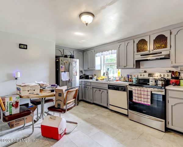 5608 BRANNON Avenue, Jacksonville, FL 32244