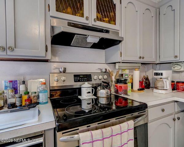 5608 BRANNON Avenue, Jacksonville, FL 32244