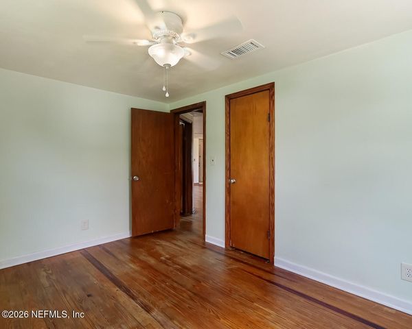 5608 BRANNON Avenue, Jacksonville, FL 32244