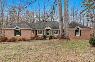 1430 Messick Oaks Trail, Lewisville, NC 27023