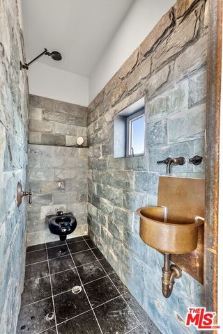 63131 Rocking Chair Road, Joshua Tree, CA 92252