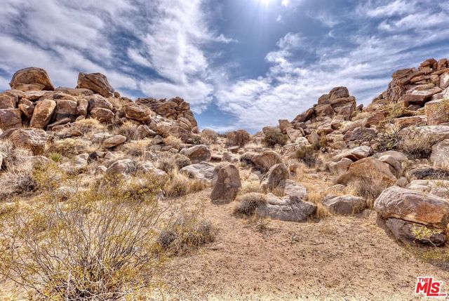 63131 Rocking Chair Road, Joshua Tree, CA 92252