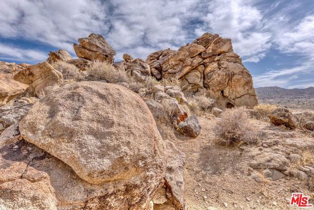 63131 Rocking Chair Road, Joshua Tree, CA 92252
