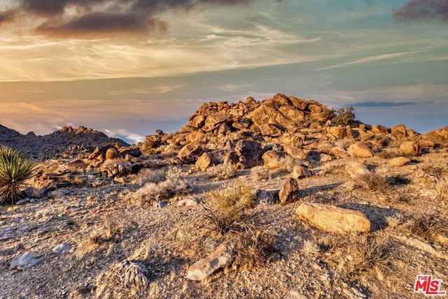 63131 Rocking Chair Road, Joshua Tree, CA 92252