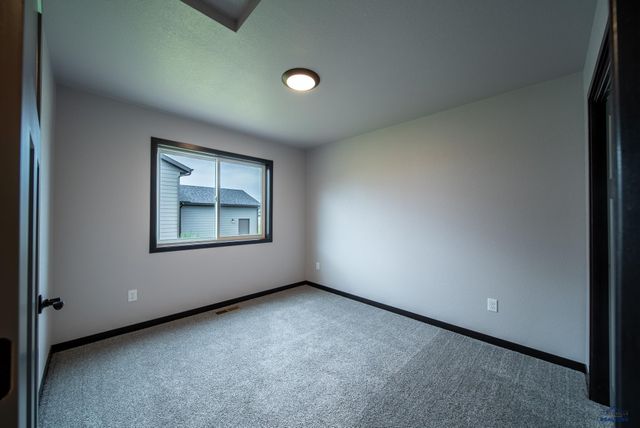 197 DORCHESTER AVE, Box Elder, SD 57719