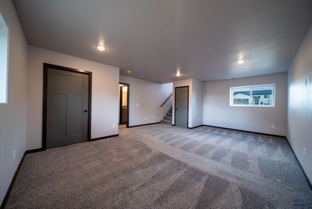 197 DORCHESTER AVE, Box Elder, SD 57719