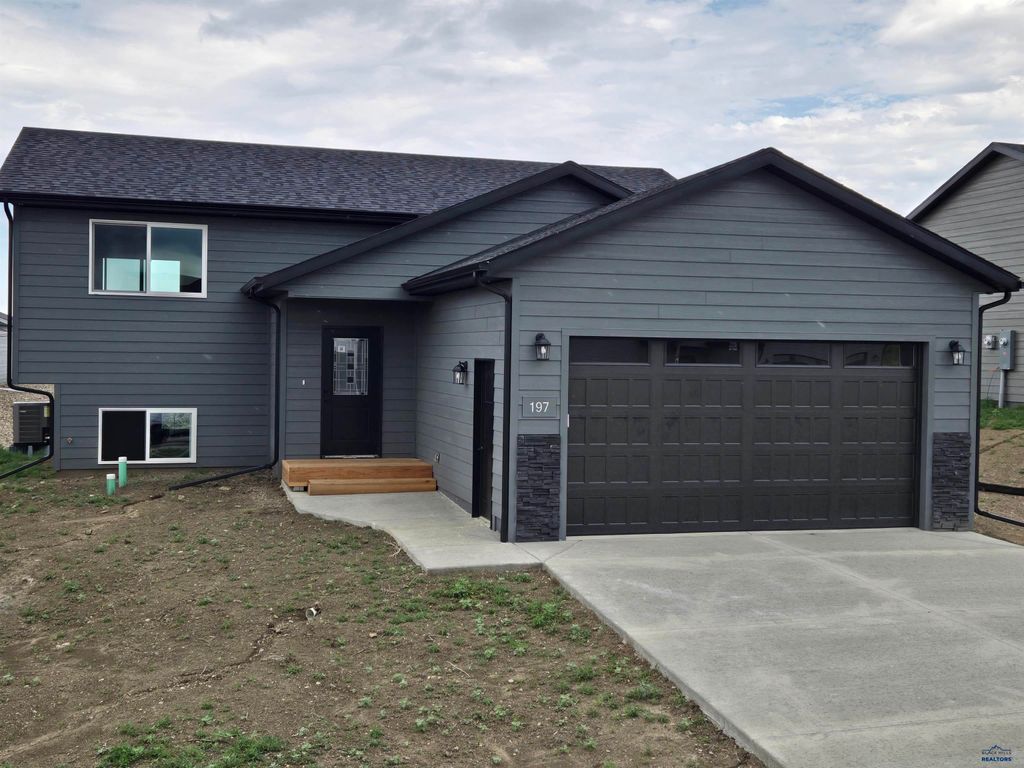 197 DORCHESTER AVE, Box Elder, SD 57719