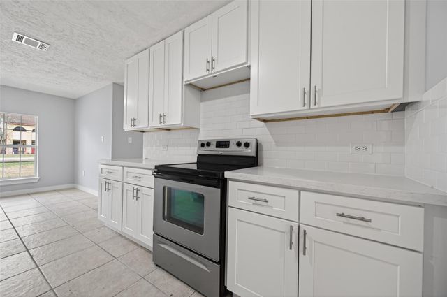 2506 River Ridge, Conroe, TX 77385