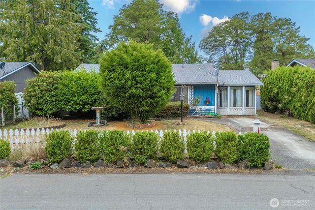 15406 12th Avenue E, Tacoma, WA 98445