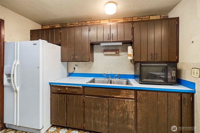15406 12th Avenue E, Tacoma, WA 98445