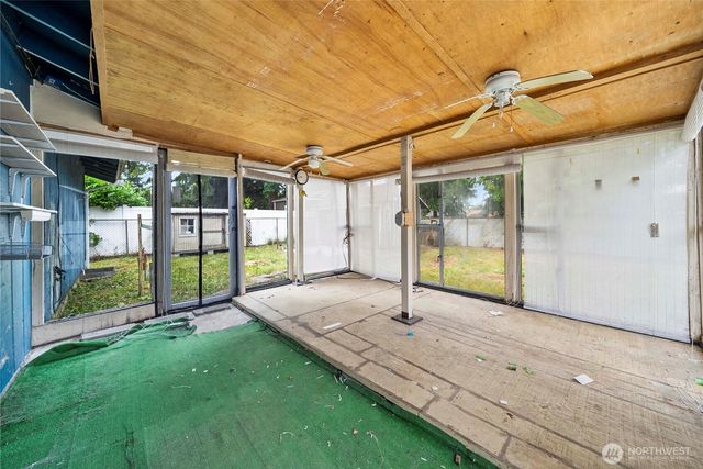 15406 12th Avenue E, Tacoma, WA 98445