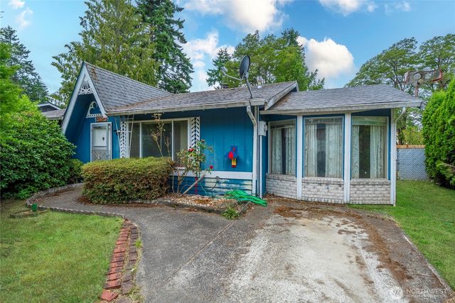 15406 12th Avenue E, Tacoma, WA 98445