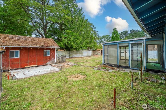 15406 12th Avenue E, Tacoma, WA 98445
