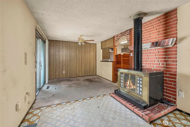 15406 12th Avenue E, Tacoma, WA 98445