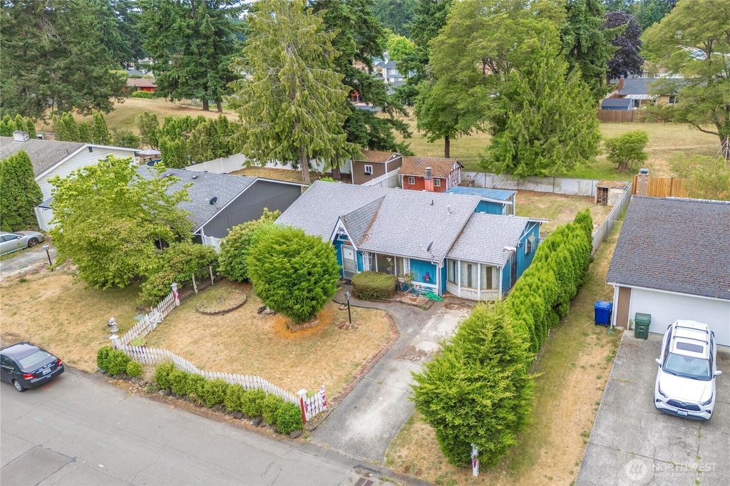 15406 12th Avenue E, Tacoma, WA 98445