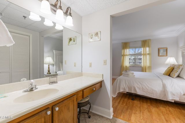 3215 N River Road, Pigeon Forge, TN 37863