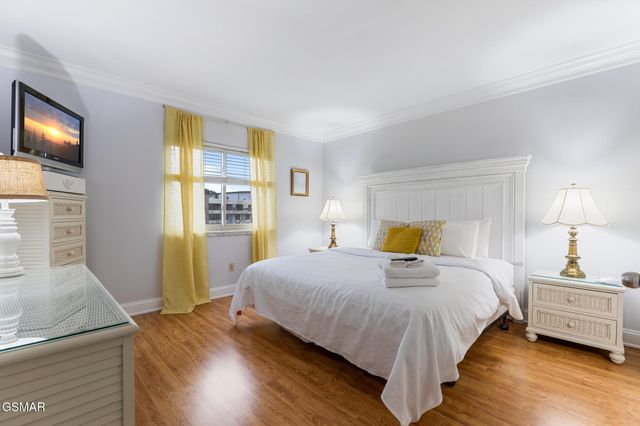 3215 N River Road, Pigeon Forge, TN 37863