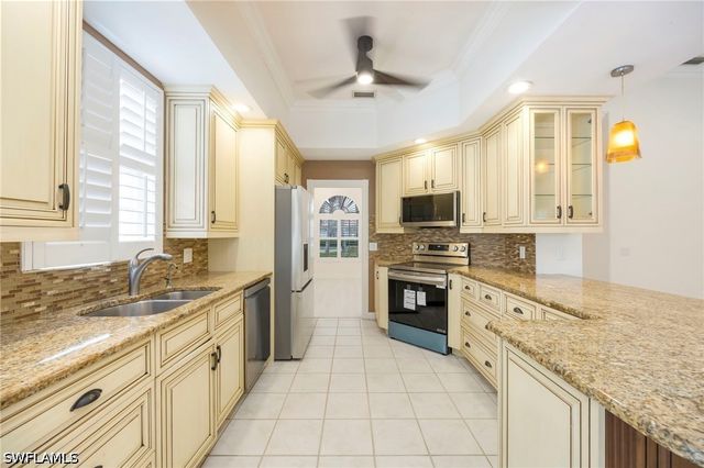 4260 Montalvo CT, Naples, FL 34109