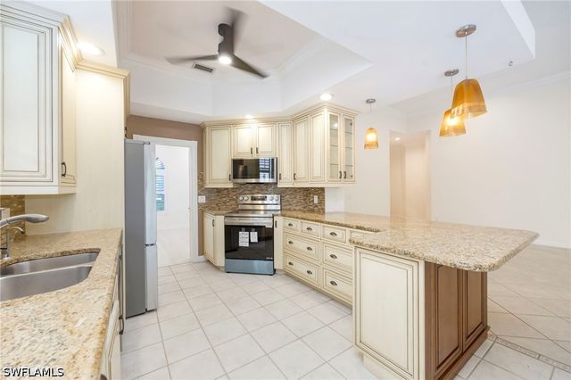 4260 Montalvo CT, Naples, FL 34109