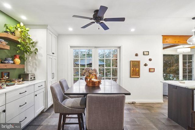 6904 OLD GATE LN, North Bethesda, MD 20852