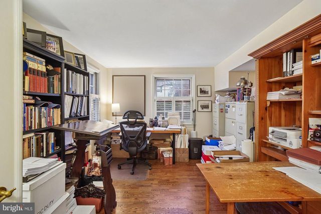 6904 OLD GATE LN, North Bethesda, MD 20852