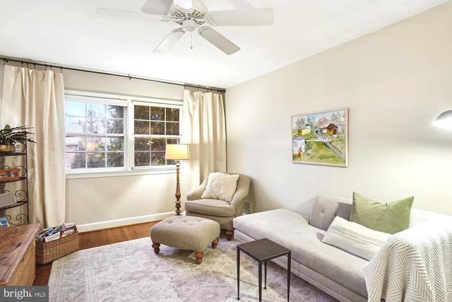 6904 OLD GATE LN, North Bethesda, MD 20852