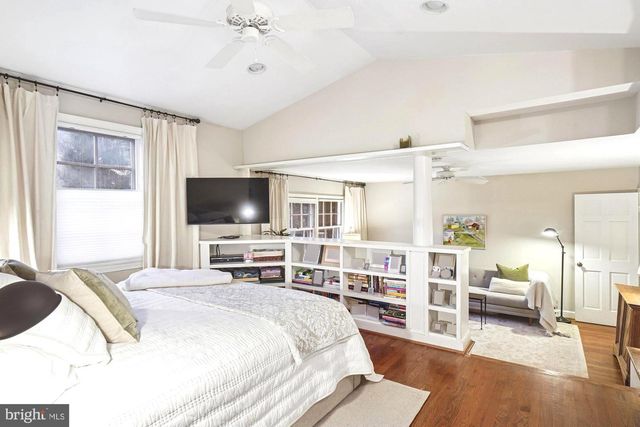 6904 OLD GATE LN, North Bethesda, MD 20852