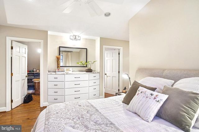 6904 OLD GATE LN, North Bethesda, MD 20852