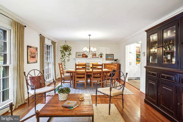 6904 OLD GATE LN, North Bethesda, MD 20852